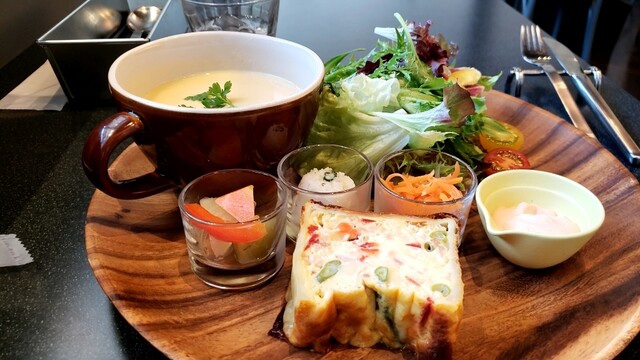 Salut サリュー 矢場町 カフェ 食べログ Salut サリュー 矢場町 カフェ 食べログ