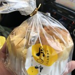 Tsukinoshizuku - ベーコンとチーズの入ったパン