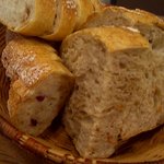 アヒルストア - 胡椒(ピンクペッパー)とフルーツのフランス、カンパーニュ 