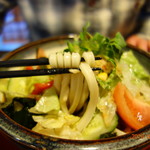 いし和楽 - サラダうどんの麺