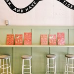 SOBER TIGER - 店内