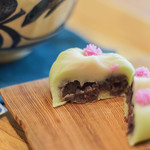 和三盆 恵菓 - "岩躑躅（いはつゝじ）"、斷面（きりくち）