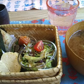 ポンズ カフェ_0