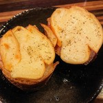 SPERANZA - 燻製チーズとパンチェッタのブルスケッタ（スペランツァ 戸越銀座）