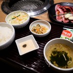 焼肉問屋　くに家 - 