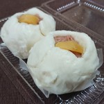 寶園堂 - 【赤飯饅頭】
            栗ものってます。