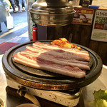 Tonchan Ganso Samugyopusaru - 三枚肉