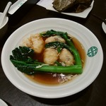 Tim Ho Wan - 海老ワンタンと青菜のスープ（Prawn, Bamboo Shoots And Black Fungus Dumplings Soup）