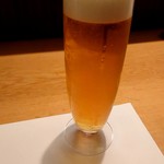 銀灯 - 生ビール(エビス)680円