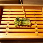 天ぷら串ともつ鍋 奥志摩 - タラの芽の天ぷら