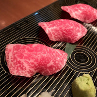 生粋 - ★和牛握り寿司（1,980円）/ 4貫
                      