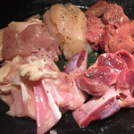 Sumibi Jidori Semmon Koshitsu Kotobuki - 鶏焼肉盛り合わせ ５種