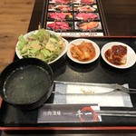 焼肉酒場 牛道 - H31.4　スープ・サラダ・キムチ・小鉢、おかわり無料