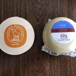 Wine&Cheese 北海道興農社 - アドナイのカマンベールとあしょろチーズ工房のゴーダチーズ