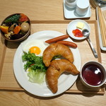 MUJI Diner - トーストセット500円、セット ルイボスティ200円、サラダバー400円