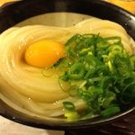 うどん 丸香 - 麺の味わい深い冷うどん。