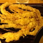 うどん 丸香 - ダイナミックな下足天。