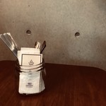 カフェ ザ サン リブズ ヒア - 