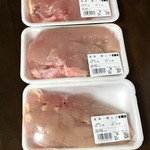 牛萬 - 母親がオープン日に購入した、鳥の胸肉（サービス品）