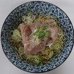 煮干ラーメンとローストビーフとステーキ パリ橋 - 