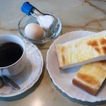 ヤング - 料理写真:モーニング（全体）