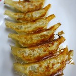 マルシン飯店 - 熟成豚肉焼き餃子6個380円