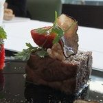 emuN - フランス産　鴨フォアグラのプレッセ　旬の果実とともに