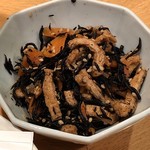 とんぺい - つきだし2(ひじきの煮物)