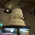Gateau Puglia - ディスプレイのウエディングケーキ