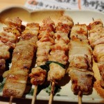 炭火焼鳥と水炊き 五郎一 - とり身、豚バラ、せせり