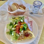 カフェ・ジャルダン - モーニング(\980)　サラダ・パン・コーヒーのセット（紅茶変更）