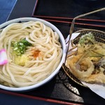 めんや七福 - かけうどんと牛窓直送野菜天ぷら280円