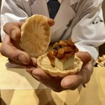 銀座 しのはら - フォアグラとあんぽ柿の最中