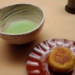 木山 - 抹茶と焼きまんじゅう