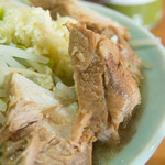 ラーメン髭 - チャーシューガッツリ