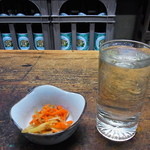 市民酒蔵諸星 - お通しと剣菱