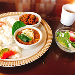 キーマカレーとチャイ なるせ堂 - 二種のキーマ（日替わり）