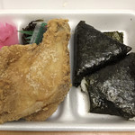 ヤムヤム - おにぎり＋レッグからあげ弁当