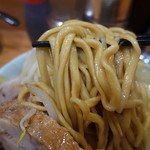 ラーメン二郎 - プリンプリンな麺♪