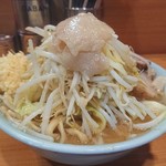 ラーメン二郎 - 小ラーメン　750円　ﾆﾝﾆｸ・ｱﾌﾞﾗ