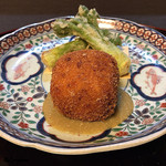 御料理 寺沢 - Spécialitéの毛蟹のｺﾛｯｹ