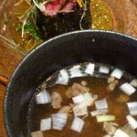 Wagyuu Yakiniku Kimu - ８種類の生肉のちらし寿司と肉のお吸い物