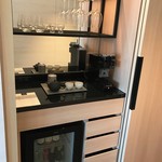 SCALAE - バーカウンターはスタイリッシュ