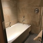 SCALAE - バスは広々と使いやすい