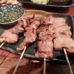 一八 - 左から　たん￥120、かしら￥120、はつもと￥120、れば￥120