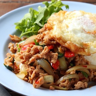 アジアン屋台バル クアトロ_2