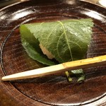 津の守坂 小柴 - 桜餅