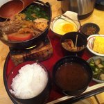 別館 唐観月 炭味亭 - 地鶏のひきずり鍋定食