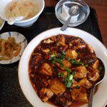 楽蜀坊 - 麻婆豆腐定食の右側