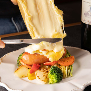 2 5h飲み放題付 通常コース とろとろのラクレットチーズを味わえるプラン 全13品4 000円 Cheese Bistro Bible 立川 居酒屋 食べログ
